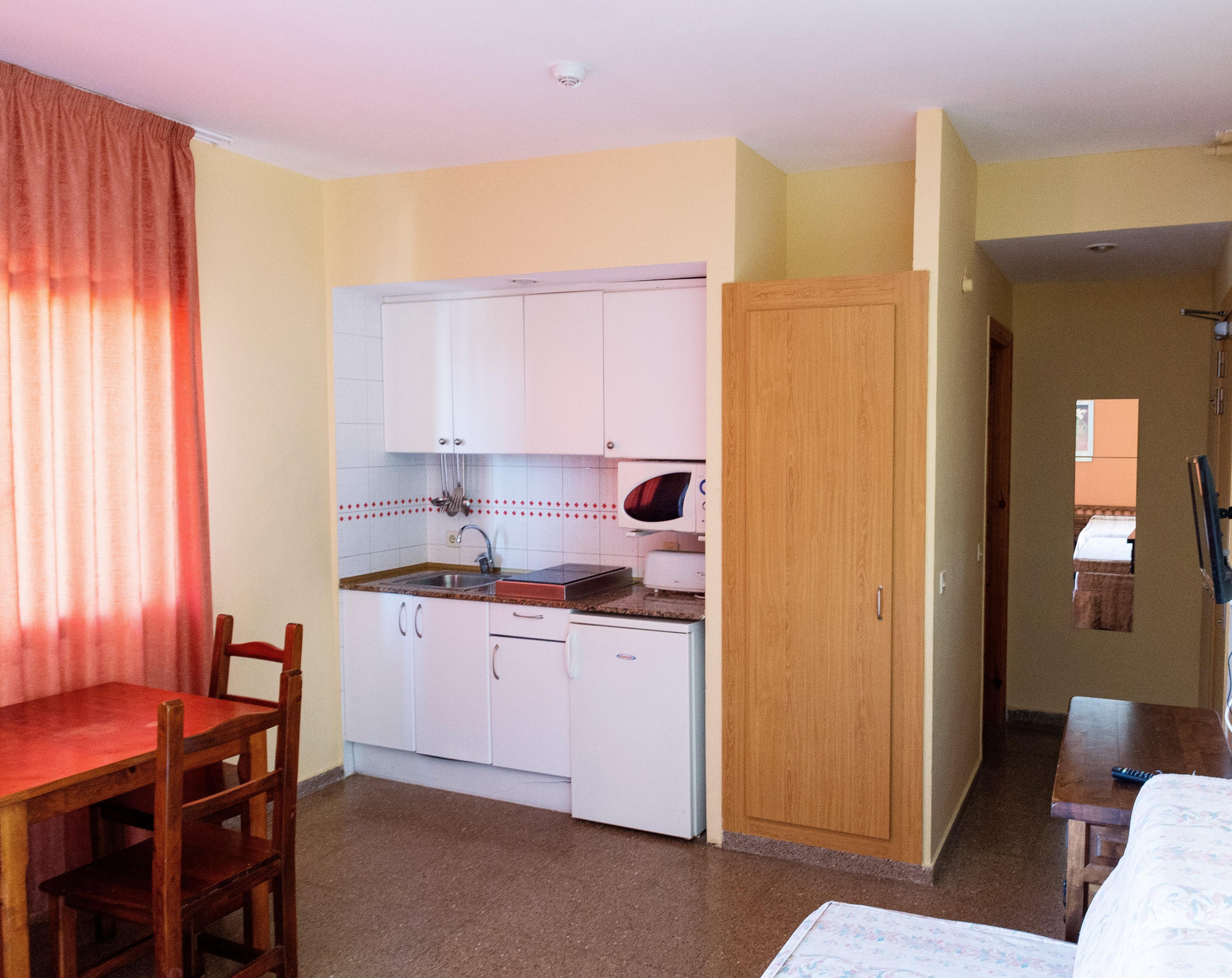 Mariposas Aparthotel 2*